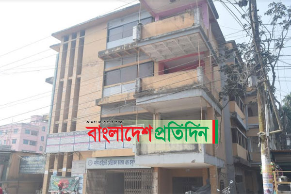 মধ্যরাতে মেস থেকে বের করে দেওয়া হলো ২১ নেপালি শিক্ষার্থীকে!