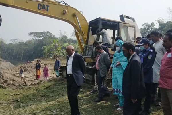 ‘দেশের সকল নদ-নদী ও খাল বিল খননের উদ্যোগ নেওয়া হয়েছে’