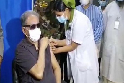 করোনার টিকা নিলেন পাপন