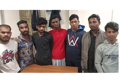 রাজধানীতে ছুরিকাঘাতে হত্যা মামলার সাত আসামি গ্রেফতার
