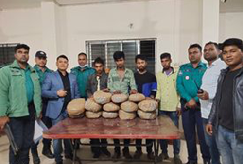 টঙ্গীতে ২৫ কেজি গাঁজাসহ চার মাদক কারবারি গ্রেফতার