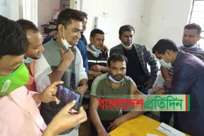 মুন্সীগঞ্জে টিকা নিতে আগ্রহ বাড়ছে সাধারণ মানুষের