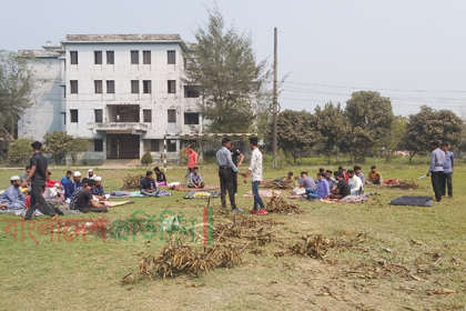 হোস্টেল খোলার দাবিতে পলিটেকনিক শিক্ষার্থীদের আন্দোলন