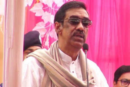 ‘কে আওয়ামী লীগ কে বিএনপি না দেখে, দেখতে হবে দেশকে কীভাবে বাঁচানো যায়’

