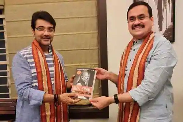 প্রসেনজিতের বাড়িতে বিজেপি নেতা, জল্পনা তুঙ্গে