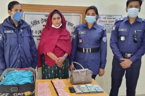 টেকনাফে ইয়াবা ও নগদ টাকাসহ নারী আটক