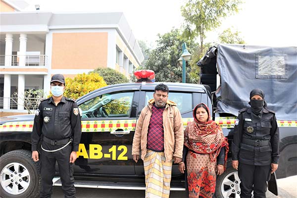 সিরাজগঞ্জে ইয়াবাসহ স্বামী-স্ত্রী গ্রেফতার
