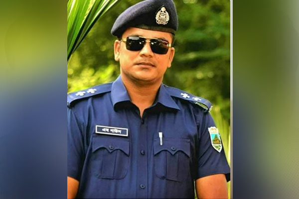 বগুড়ায় স্ত্রীর মামলায় পুলিশ কর্মকর্তা কারাগারে