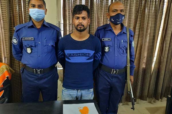 মিঠাপুকুরে পালিয়ে যাওয়া মাদক ব্যবসায়ী গ্রেফতার 