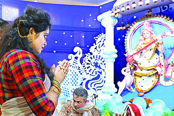 হিন্দু সম্প্রদায়ের ধর্মীয় উৎসব সরস্বতী পূজা