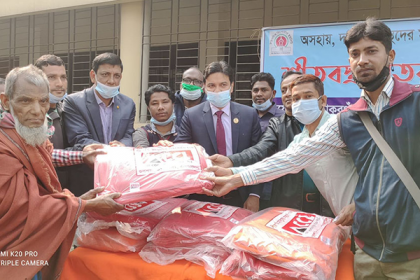 ঠাকুরগাঁও রিপোর্টার্স ইউনিটির উদ্যোগে শীতবস্ত্র বিতরণ