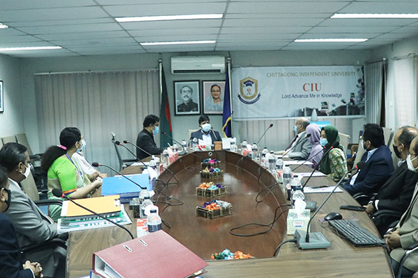 ক্যাম্পাস পরিদর্শন করে মুগ্ধ ইউজিসির সদস্যরা