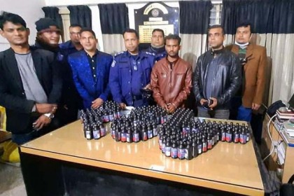 ঠাকুরগাঁওয়ে ফেন্সিডিলসহ যুবক আটক