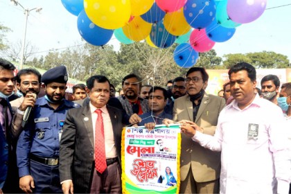 বগুড়ায় মাসব্যাপী বিসিক
শিল্প পণ্যমেলা শুরু