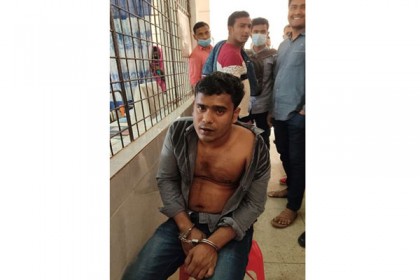 হরিণাকুণ্ডুতে জনতার হাতে মোটরসাইকেল চোর আটক 