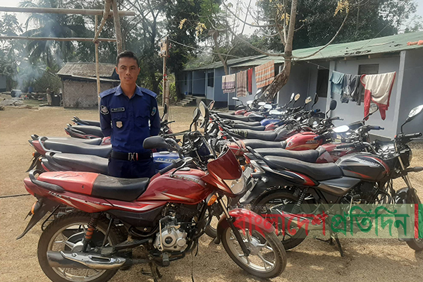 বাঘাইছড়িতে ইয়াবাসহ ১৬ মোটরসাইকেল জব্দ