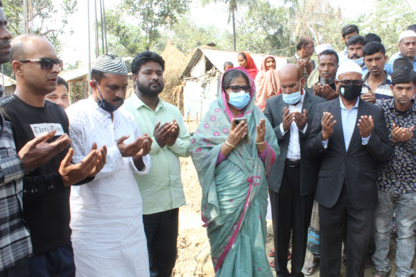 ‘সরকার বাঙালী নদী শাসন 
ও খনন প্রকল্প গ্রহণ করেছে’