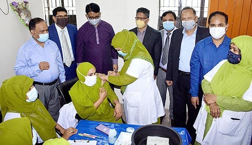পর্যায়ক্রমে সকলকে টিকা দেয়া হবে: ইকবালুর রহিম 
