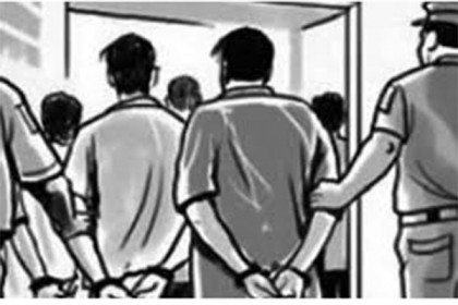 সিলেটে মদসহ ১৭ কারবারি গ্রেফতার

