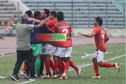 সবুজ-রবিনহোর গোলে সাইফকে হারাল বসুন্ধরা কিংস

