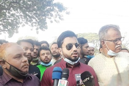 পাড়া-মহল্লার সন্ত্রাসীরা এখন দেশের পলিসি নিয়ন্ত্রণ করে: ইশরাক

