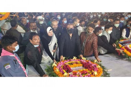 সাতক্ষীরায় ভাষা শহীদদের প্রতি শ্রদ্ধা নিবেদন