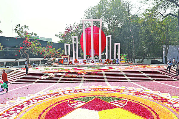 শ্রদ্ধা ভালোবাসায় পালিত হলো অমর একুশ