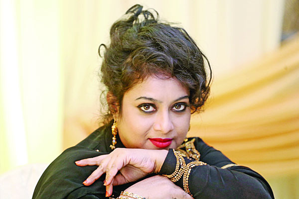 স্মৃতিকাতর শাবনূর...