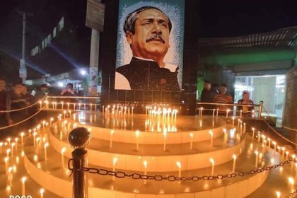 ঠাকুরগাঁওয়ে ভাষা শহীদদের স্মরণে আওয়ামী লীগের মোমবাতি প্রজ্বলন