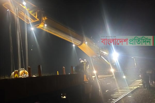 ৮ ঘণ্টা পর খুলনার সঙ্গে সারাদেশের রেল যোগাযোগ সচল