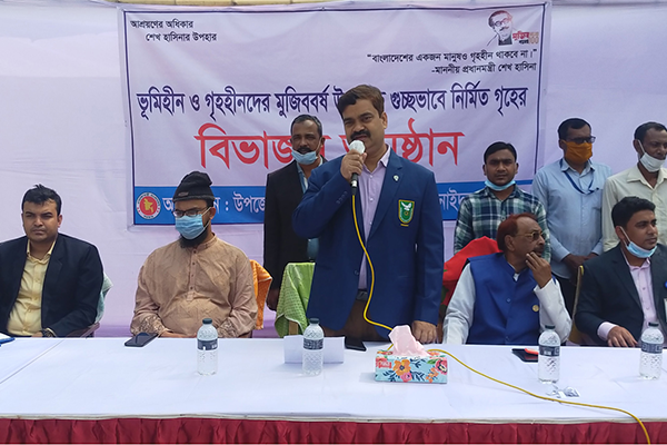 ঝিনাইদহে ঘর বুঝে পেল ১০০ ভূমিহীন ও গৃহহীন পরিবার