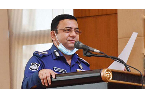 বন্দুকযুদ্ধ হলে পুলিশ কি অস্ত্র ফেলে পালিয়ে আসবে: আইজিপি