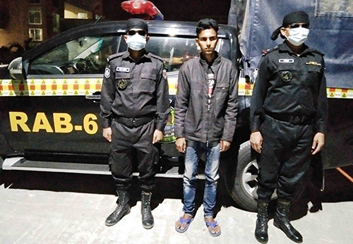 বাগেরহাটে গাঁজা গাছসহ আটক ১