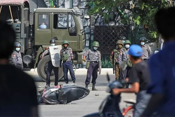 মিয়ানমারে ব্যাপক সংঘর্ষ

