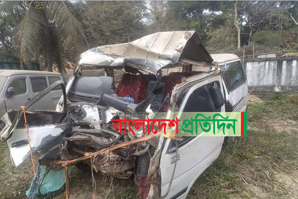 চকরিয়ায় বাস-মাইক্রোবাস সংঘর্ষে নিহত ২, আহত ৯