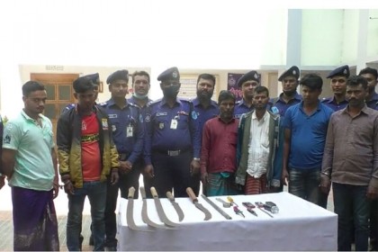 শিবচরে ডাকাতির প্রস্তুতির সময় ছয় ডাকাত আটক 

