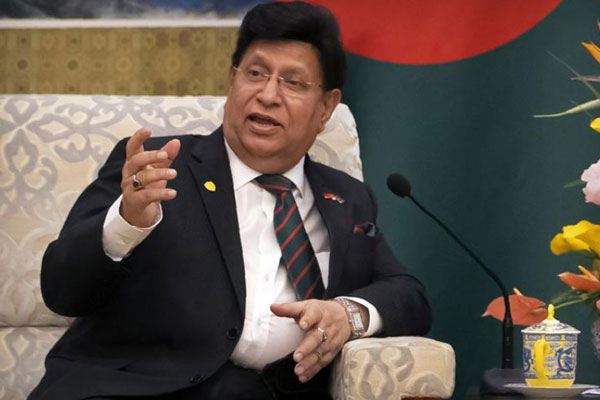সাগর থেকে উদ্ধার রোহিঙ্গাদের ফেরত নিতে বাধ্য নয় বাংলাদেশ
