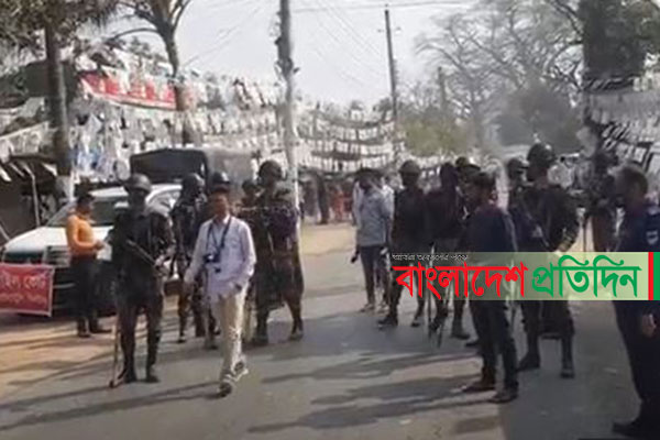 কালীগঞ্জে কাউন্সিলর প্রার্থীর সমর্থকদের মধ্যে ধাওয়া-পাল্টা ধাওয়া, আহত ৪