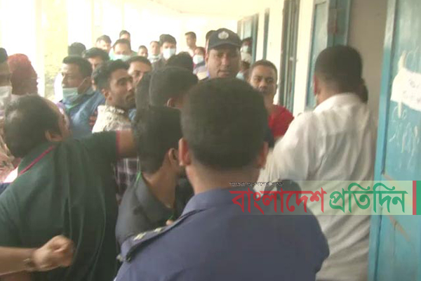 রায়পুর পৌর নির্বাচনে অনিয়মের অভিযোগ