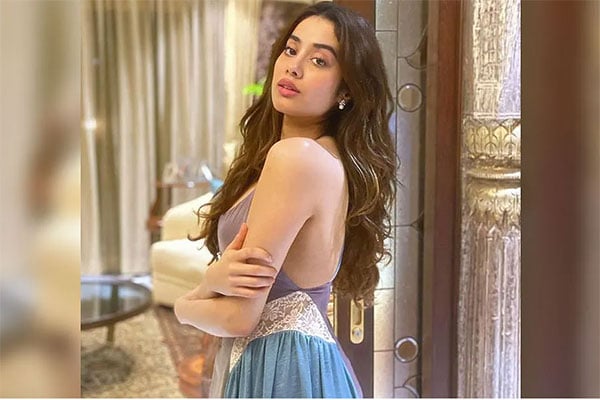 দর্শক আমাকে ভালোবাসতে বাধ্য নন: জাহ্নবী

