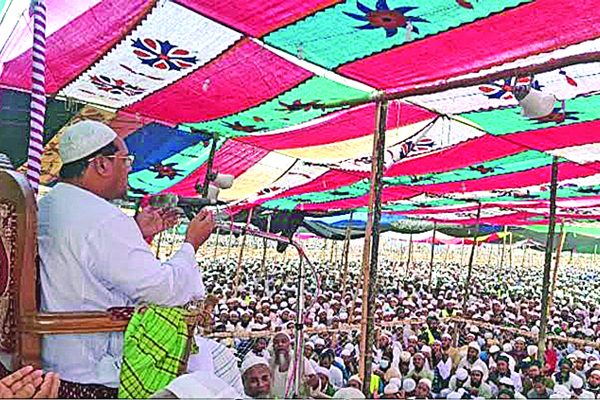 চরমোনাই মাহফিলের আখেরি মোনাজাতে কল্যাণ কামনা