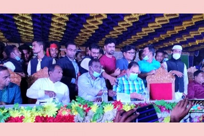 মানুষের ভাগ্য উন্নয়নে কাজ করছে সরকার