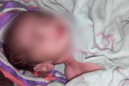 চোর চক্রের কাছ থেকে জীবিত ও মৃত নবজাতক উদ্ধার, আটক ৫ নারী
