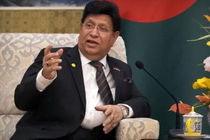 সাগর থেকে উদ্ধার রোহিঙ্গাদের ফেরত নিতে বাধ্য নয় বাংলাদেশ

