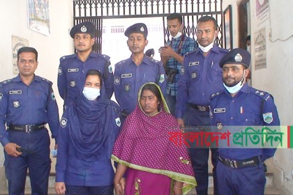 নিঃসন্তান হওয়ায় দুই বাচ্চাকে চুরি করেন এই নারী