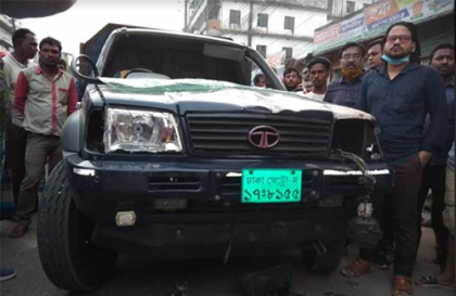 নেত্রকোনায় পিকআপ চাপায় নারীর মৃত্যু