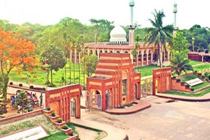 প্রশাসনের আশ্বাসে অনশন তুলে নিলো জাবি শিক্ষার্থীরা