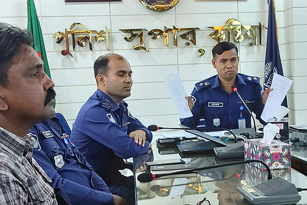 কুষ্টিয়ায় গণমাধ্যম কর্মীদের সাথে নতুন এসপির মতবিনিময়