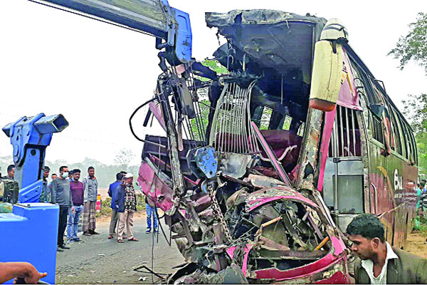 আতঙ্কের নাম ঢাকা-সিলেট মহাসড়ক