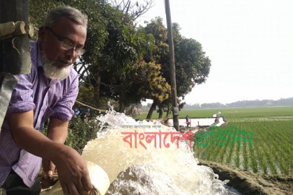 কৃষকের পাশে প্রভাষক মতিন সৈকতের ২৫ বছর